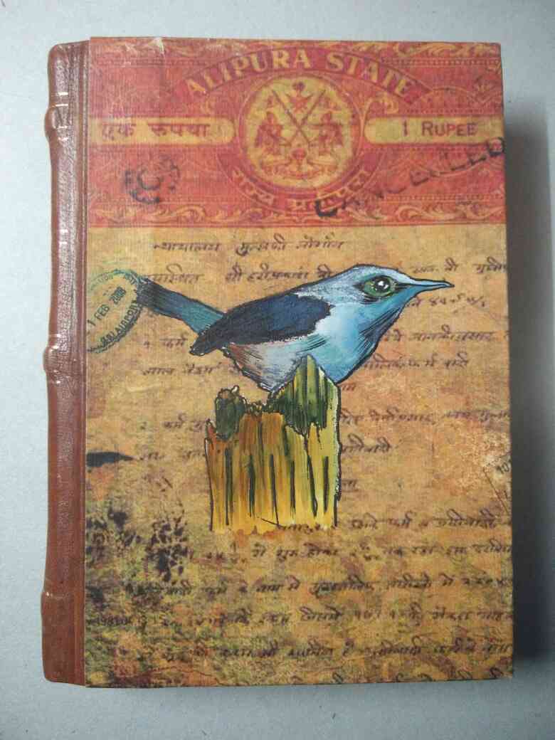Handmade paper notebook with bird design
Hand painted bird design
Size - 7