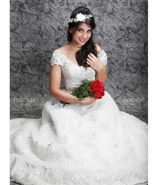 Product Code: LCW-GOWN