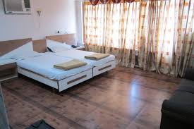 Fully furnished appartment for daily basis.
18053, Building 18, Kohinoor City Phase II, Kirol Road, Off LBS Road, Kurla West,