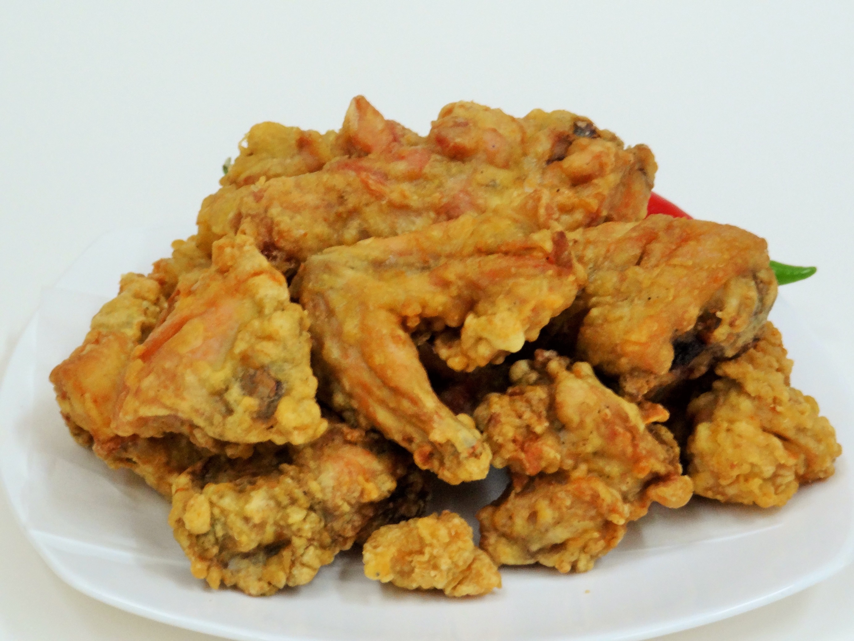 Fried Chicken is hot item in Korea and seasoned with various Korean herbs aging for 24 hours and fried twice for increasing of flavour.
* Medium(half chicken weight): @440.=
* Large(full chicken weight): @850.=