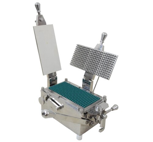 * Available size: 00, 0, 1, 2, 3, 4, & 5.
* Output: Upto 7,200 capsules.
* Output can enhance by using automatic capsule loader.
* Model available in 100 holes also.