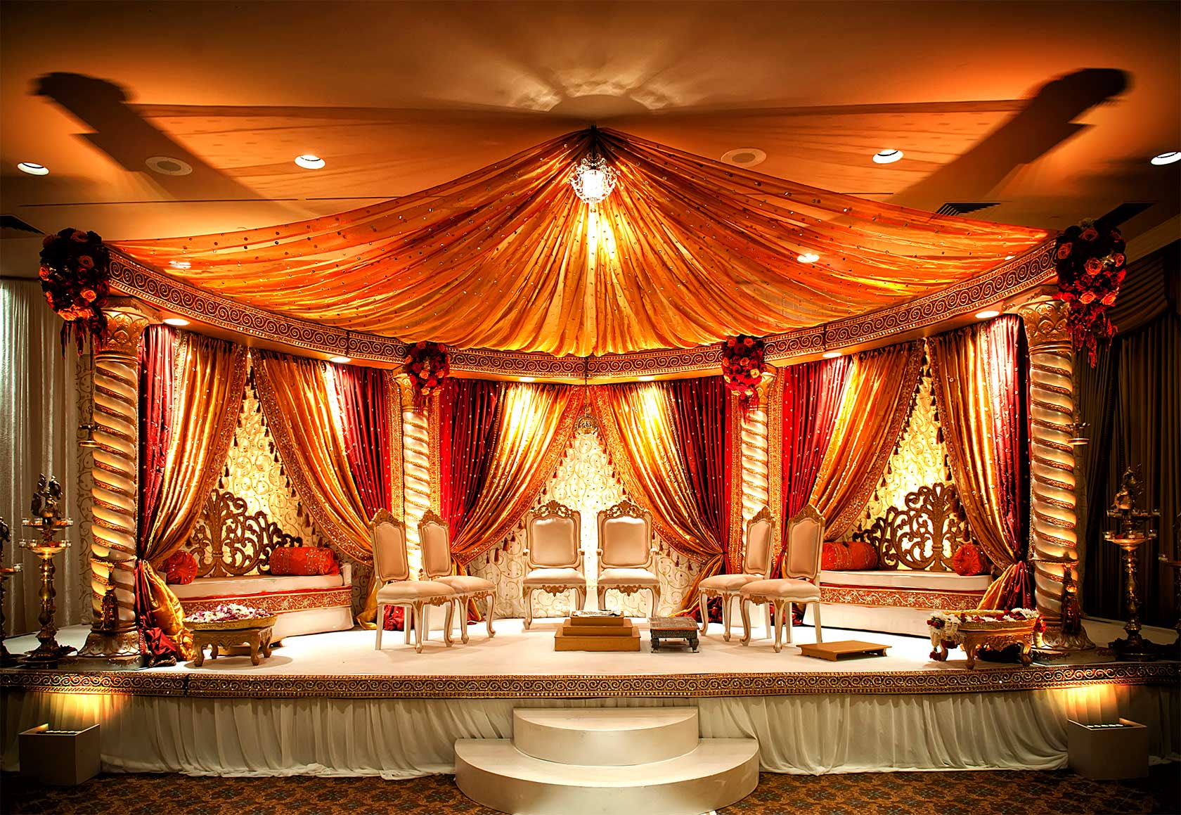 we do weeding events from catering to all decoration