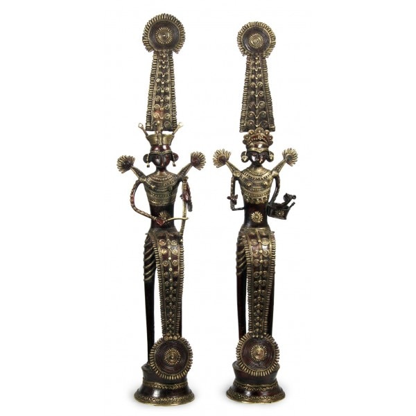 This Jhitku Mitku is Famous Love couple of baster like Romio and Juliat.. is an exclusive piece of Dhokra art work. This piece is made as one piece only, This is total handmade, eco-friendly, Very Ethnic Exclusive range of Product Design by BHANSALI HANDICRAFT.
>WEIGHT - 15.250 kg
>DIMENSIONS (CM) - W: 5 x H: 26 x L: 5
>ART WORK - Dhokra
>TYPE - Home Decor
>MATERIAL - Bell metal
>THEME - Animal Figure
>COLOUR - Multi colour