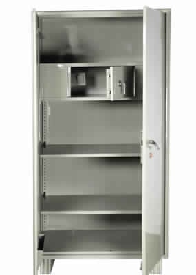 Leveraging on our industrious workforce, we deal in the offering “Office Cupboard”.