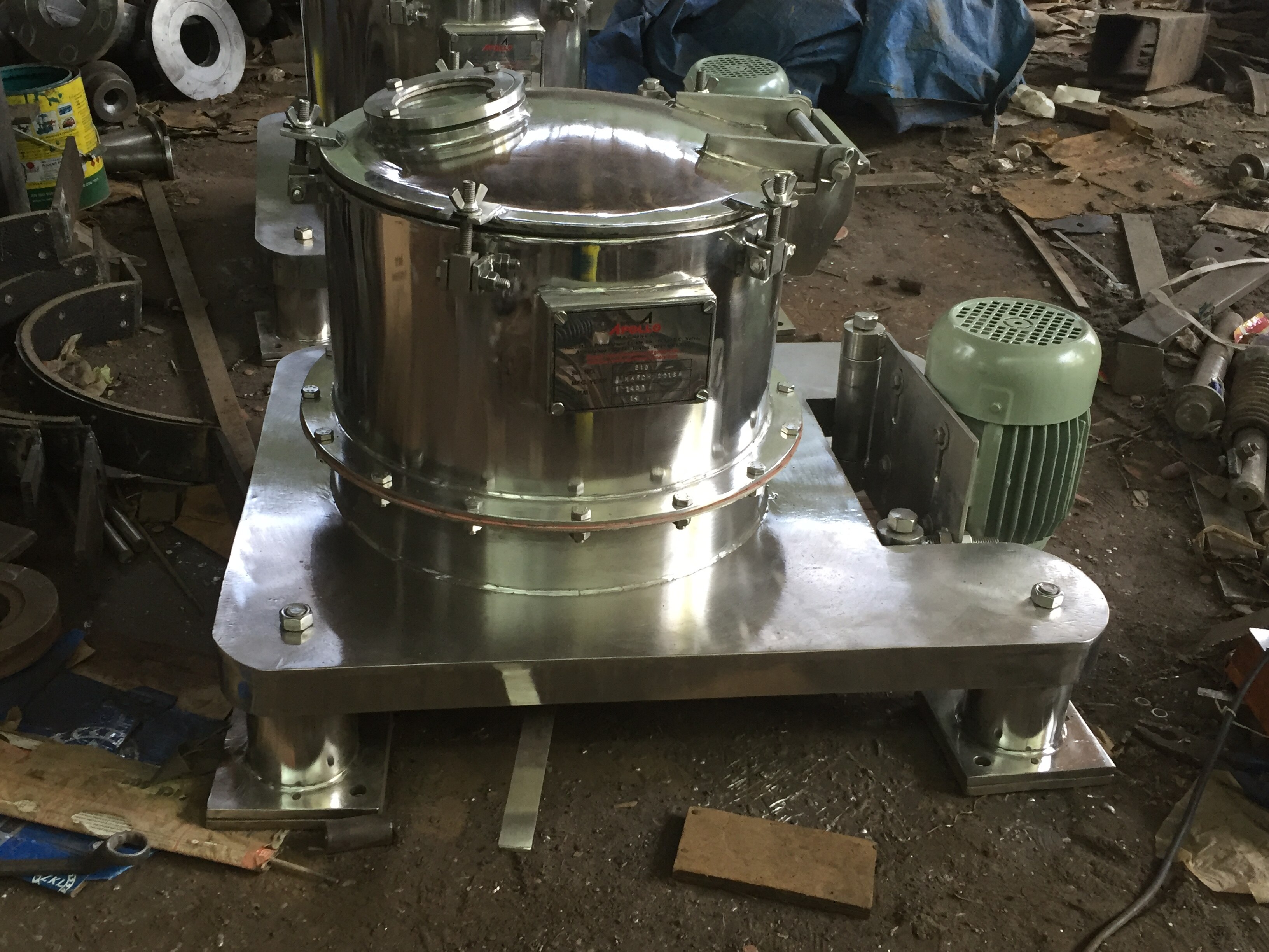 Prominent & Leading Manufacturer from Ahmedabad, we offer Centrifuge machine .