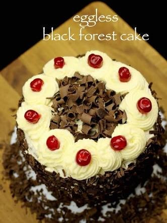 Black Forest cake without egg.
Light cream with chocolate, and chocolate crunchy.