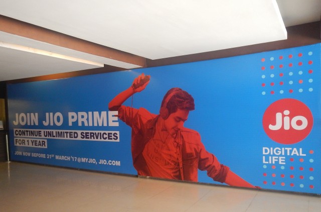 For outdoor advertisement, direction signage, non-lite flex frames, wooden flex boards, GSB boards, roll-up flex standee, Event backdrops and drop downs at malls, Universities, and Buildings.