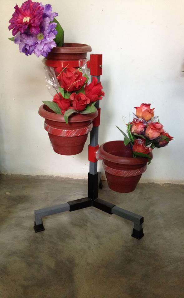 SPECIFICATION:
Planter consist of 8