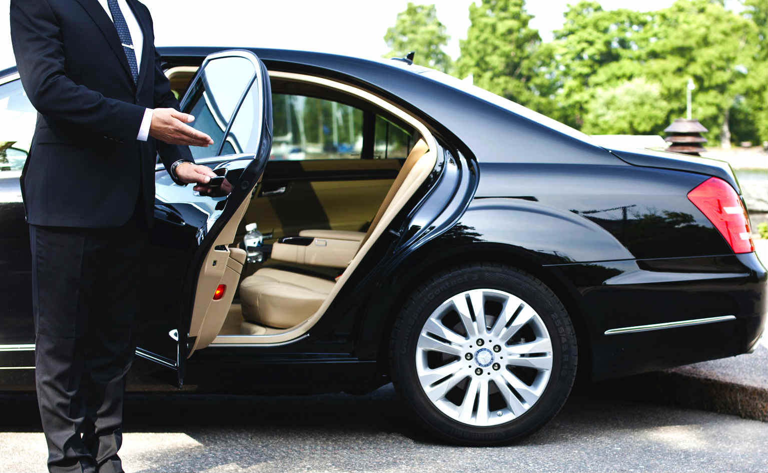 Ownership transfer of vehicle in Mumbai - Documents required
1) Original RC
2) 2 copy of Form no.29
3) 2 copy of Form no.30
4) Copy of valid insurance
5) copy of address proof of buyer
6) copy of valid pollution under control certificate
7) copy of G.I.R./Pan no. or Form no. 60/Form no. 61 (in case of cars only)
8) Form 28 - NOC in case of vehicles from outside address proof PUC certificate, Insurance region/state certificate,
Registration Certificate, Tax Certificate) accompanied by prescribed fees.
