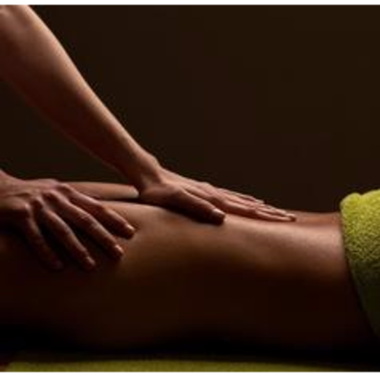 Massage Services
A massage of your choice to give you a world-class spa experience with comfort, knowledge & attention.