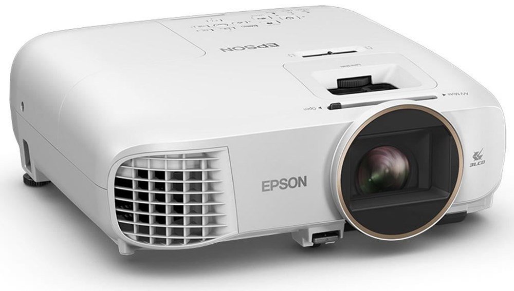 Full HD 1080p,
60000:1 Contrast ratio,
2500 lumens,
3D projection, 2D to 3D image conversion, Vertical Lens shift,
Wirelss screen sharing using Miracast technology.