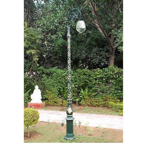 Owing to our huge market knowledge, we have been able to serve our valued clients with a wide range of Iron Lamp Post.
Features:
Rust proof design
Excellent finish
Weather-proof
Other detail:
Material: Iron