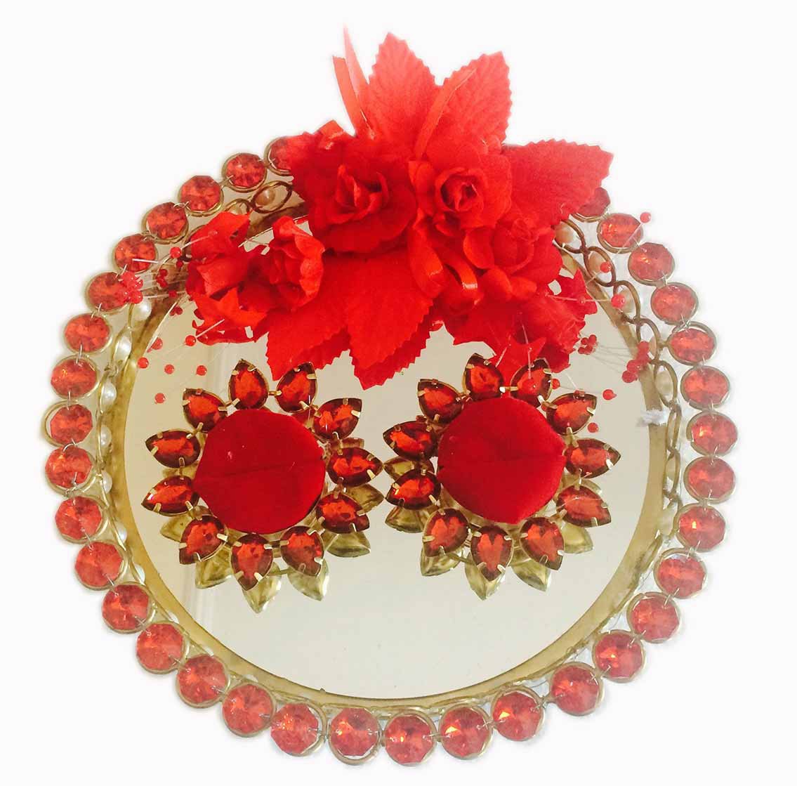 Platter Size”8″ Diameter approx.
Colour: Red & Gold
Material: Metal, Glass ,Fabric & Plastic
Purpose: Wedding/Engagement Ring display .
Note: Image shown above is Indicative only, Color may differ from the picture shown (Features will remain same or More)