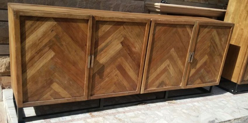 Reclaim wood side board