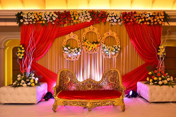 Now that you’re engaged, it’s time to think about your engagement party and engagement party decoration ideas! This is certainly an exciting time, but you may be wondering how to find unique and interesting decorations or how to stick to your budget when you have so many other wedding expenses to think about