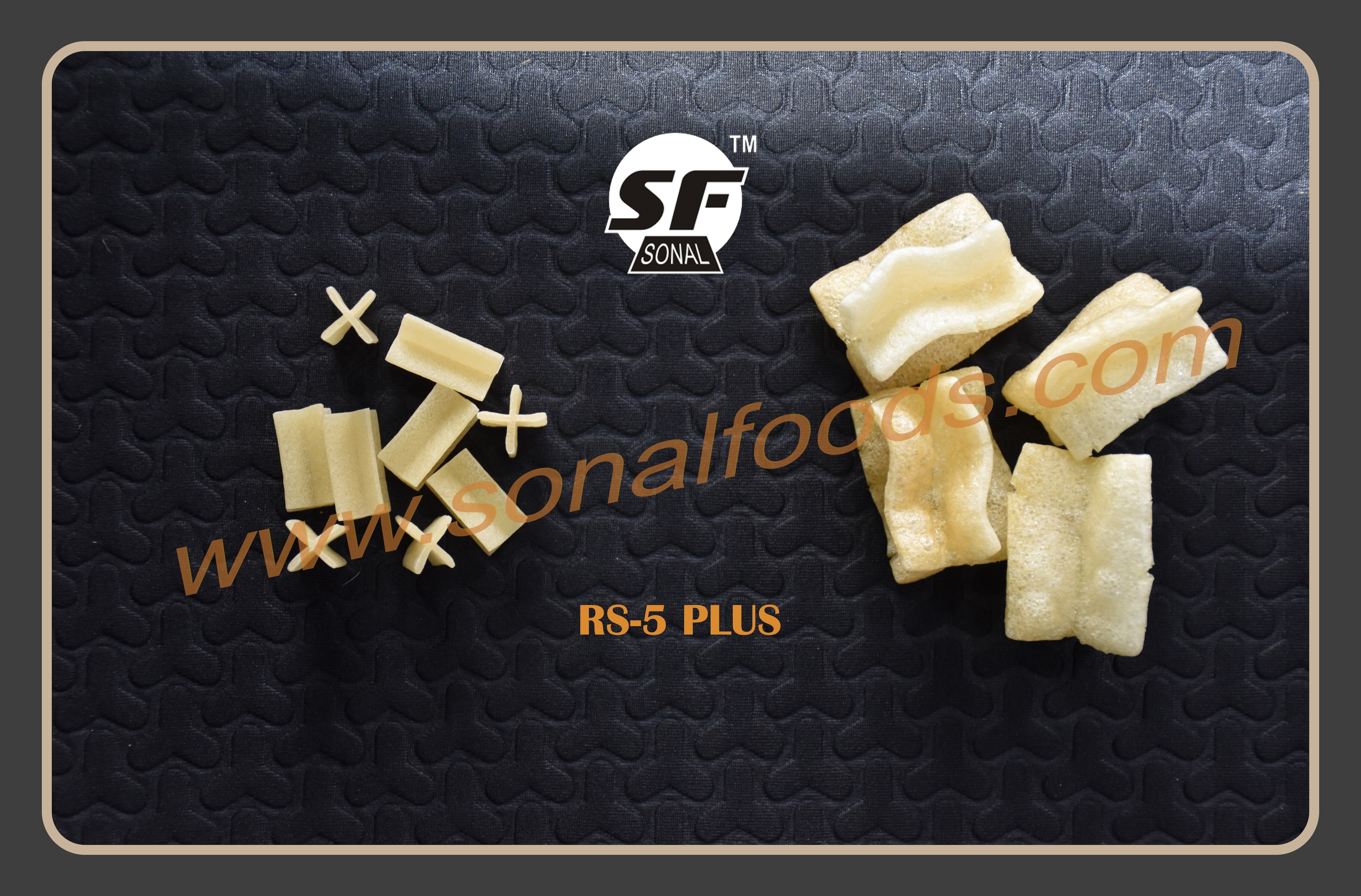 Its a Ready to Fry product.
Shelf Life 12 Months from the manufacturing date.
Expandable by fry / roast / hot air(in microwave)
Expansion Rate : 2-3 Times while frying.
Moisture : Approximately 10 % to 12%
Frying Temperature : 185 °C – 195 °C
We also provide Customized Production and Packaging on Request.