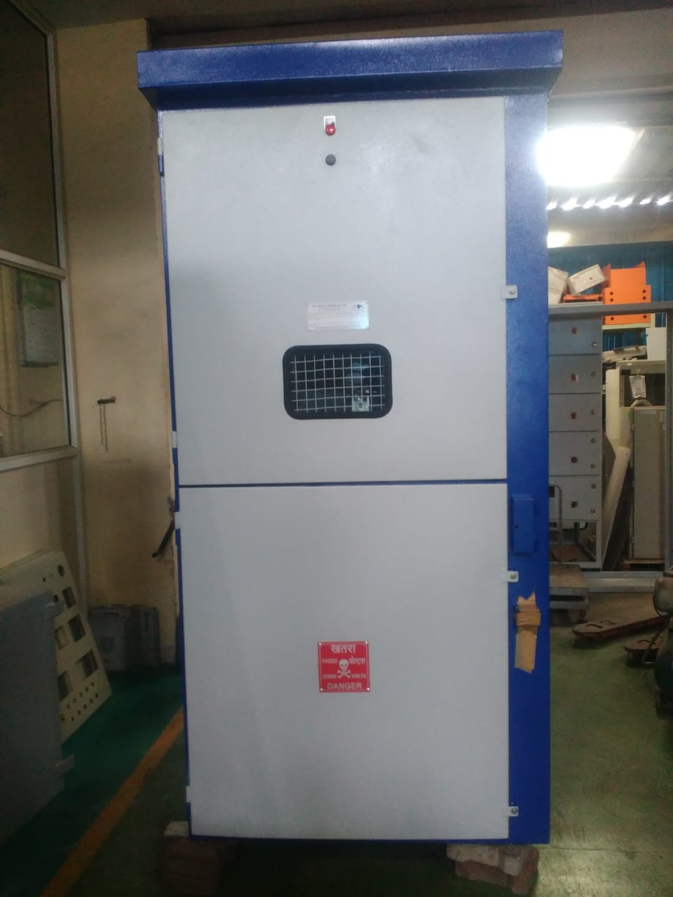 GVL Electro Controls is a reputed manufacturer of LBS Panels of 11kV, 22kV, 33kV ratings. We have supplied LBS Panels to Solidus Hitech Products, Avians Innovations, Googol Engineering, Sparkler Ceramics, Afluent Engineerings, Pratham Engineering Projects, Sakshi Machines & Tools.