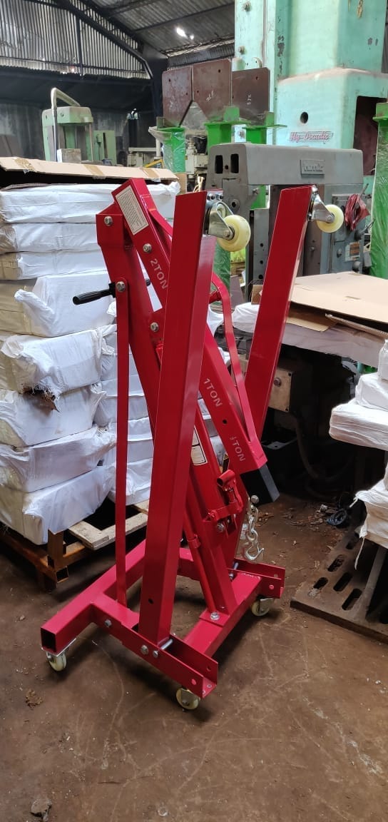 Capacity: 1000 kg
Working range of boom: 1000 - 1600 mm
Maximum boom height: 2200 mm
6 x wheels with double ball bearings
Push / pull handle
Folding design