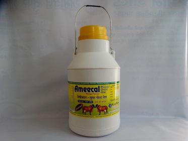 BENEFITS :
1. Prevents milk fever & associated complication.
2. Increases milk yield, favours the normal contraction of uterus, normal calving & timely expulsion of the placenta.
3. Highly useful in prolapse cases.
4. Provides five times more calcium than I/V calcium injection.
5. Ensures rapid and efficient absorption of calcium and enhances serum calcium level within 15 min. of oral administration maintains serum calcium level longer than I/V calcium therapy.
DOSAGE:
LARGE ANIMALS 100 ML DAILY
SMALL ANIMALS 10-20 ML DAILY
CHICKS 20ML / 100BIRDS