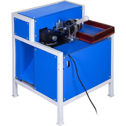 Product Details:
Capacity: 50 to 55kg per hour
Power: 1 HP single Phase
Weight: 300-310 kg
Size: Customized
In order to keep pace with the never-ending demands of customers, we are involved in offering a wide range of Betel Nut Cutting Machine.