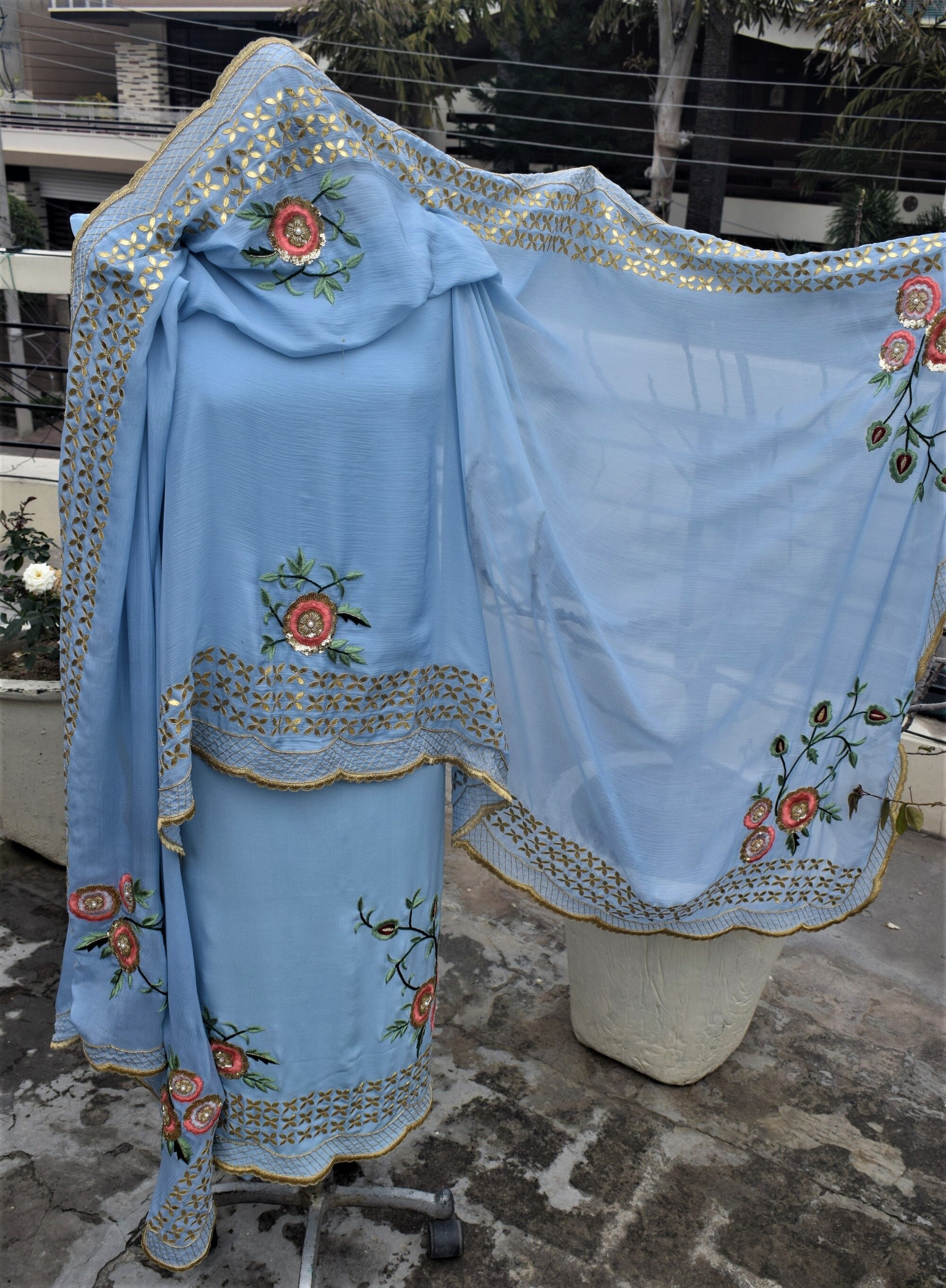 simple cut work suit