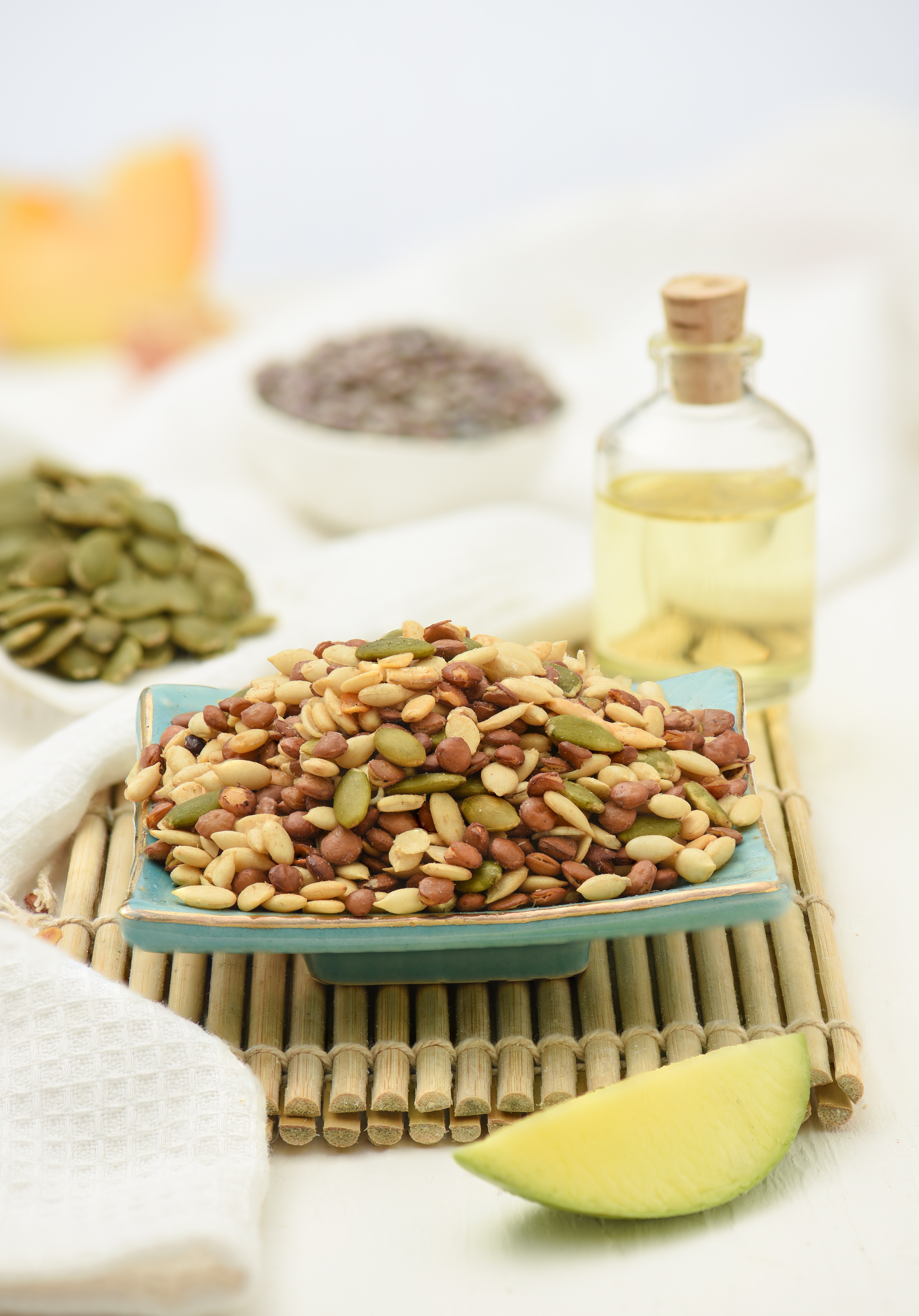 HF Roasted Royalseed Mix