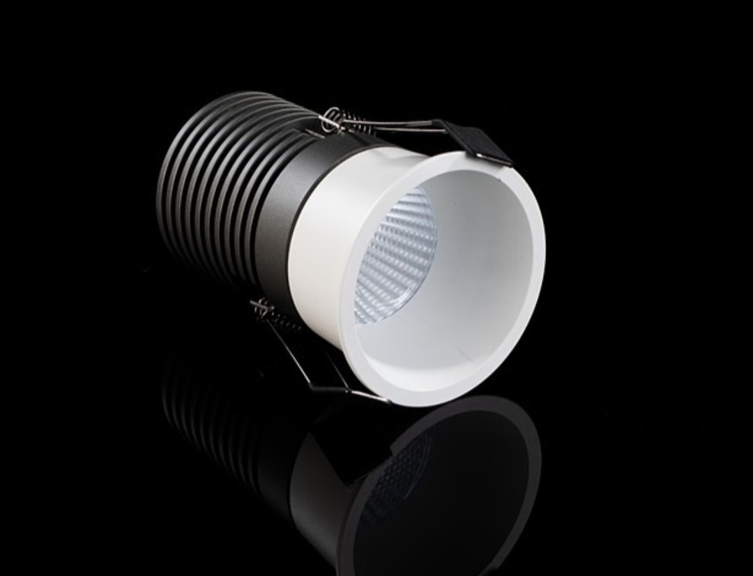 Sleek body COB Spotlight with Philips driver and 2 Years warranty