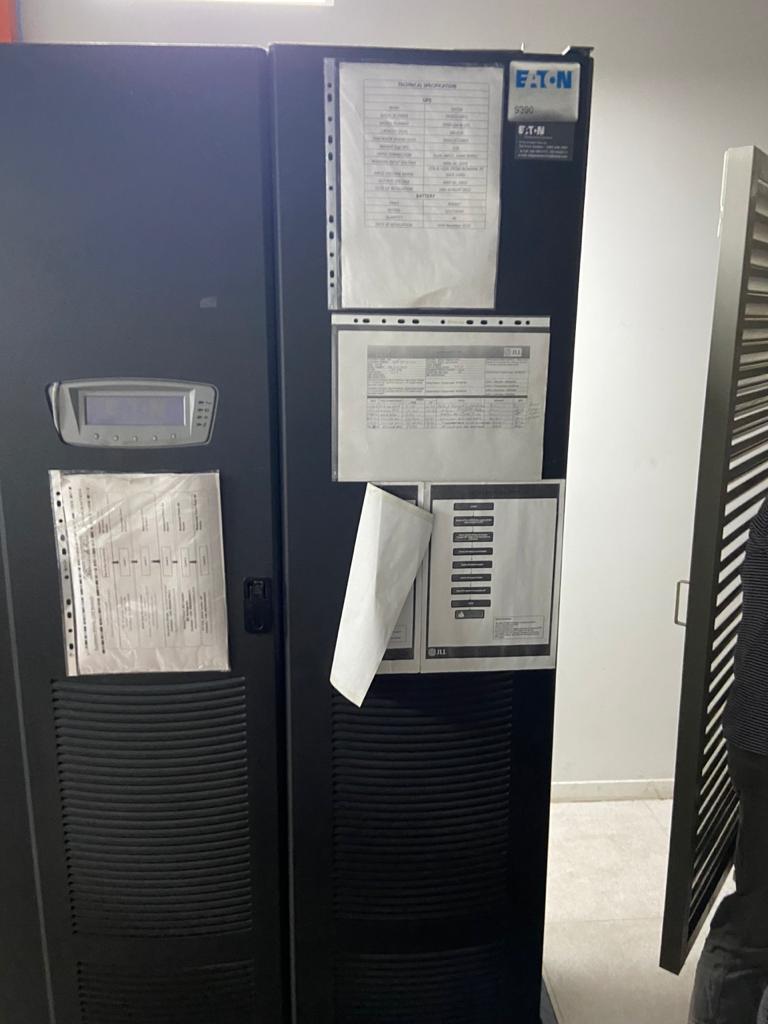 120KVA EATON 9390 REFURBISHED ONLINE UPS HARDLY USED IN DATA CENTER. ALL PARTS ARE IN ORIGINAL CONDITION & VERY GOOD CONDITIONS.