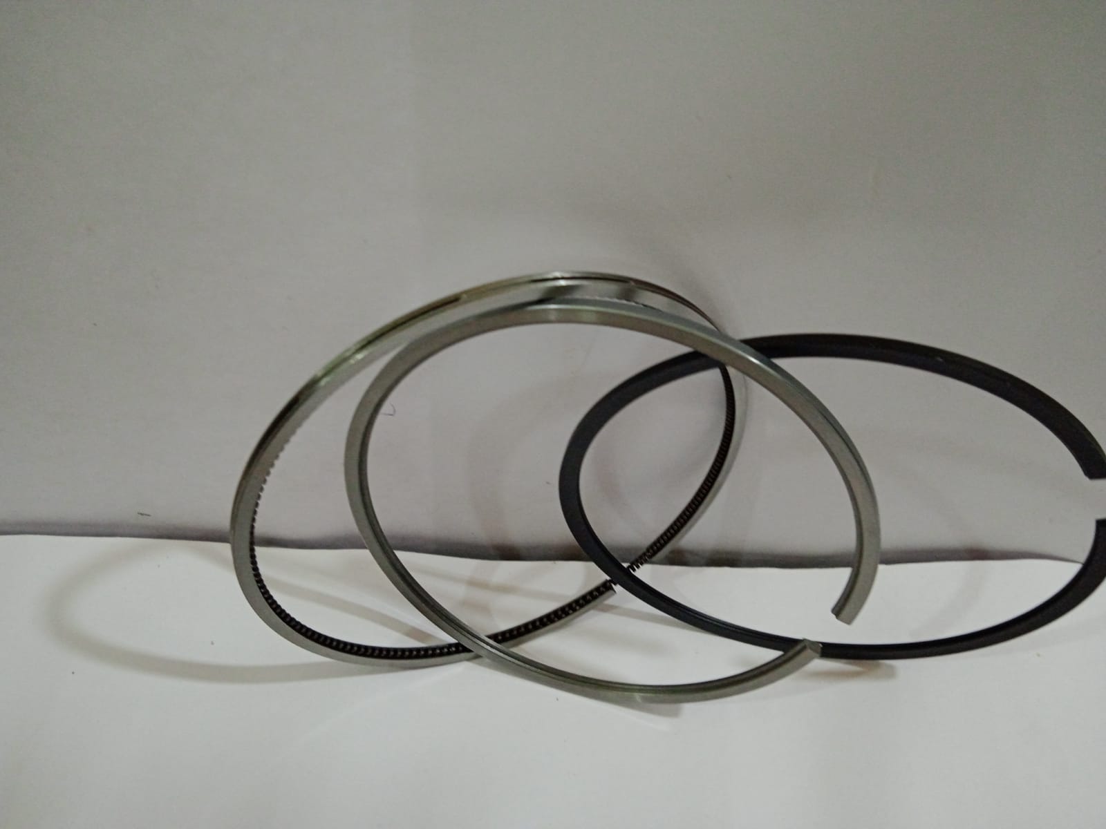 PISTON RINGS  MAKE: 