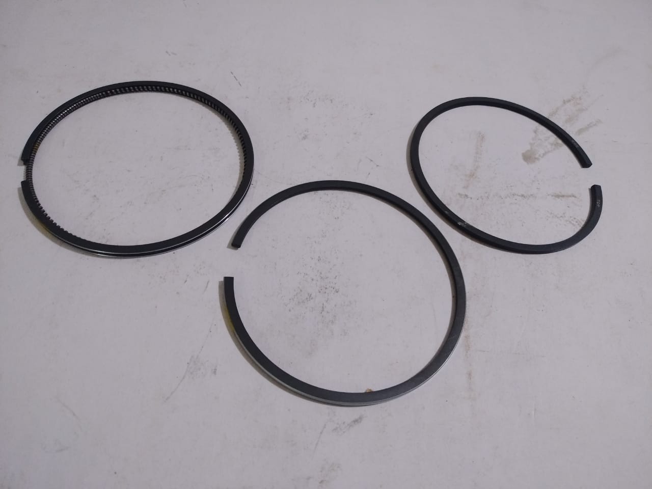 PISTON RINGS (1 SET 