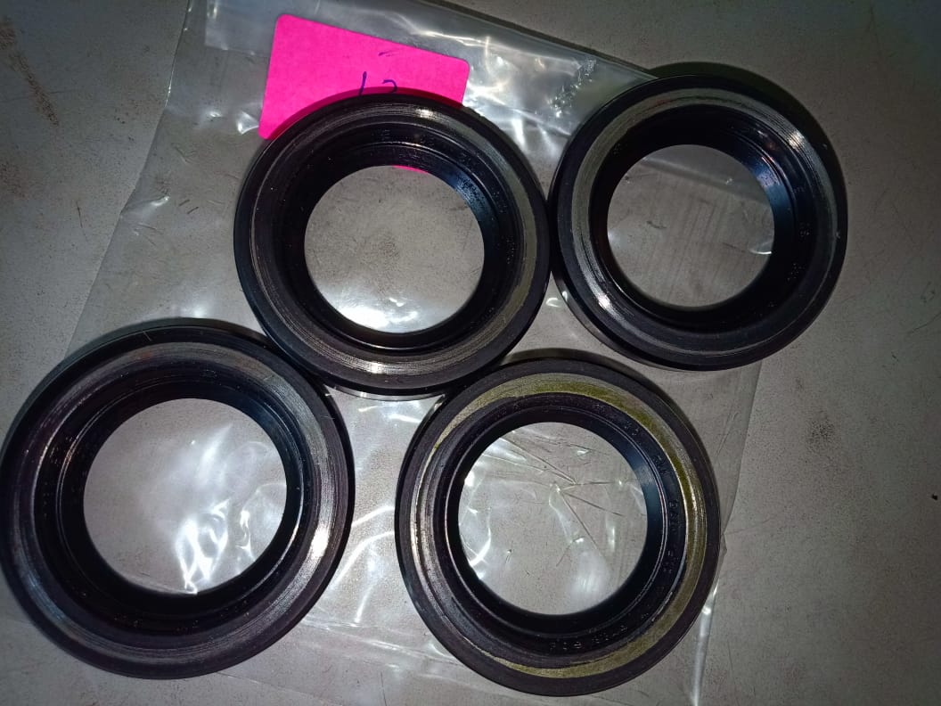 COMPRESSOR OIL SEAL 