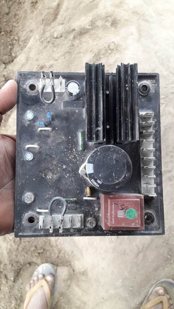 R438 LEROY SOMER AVR