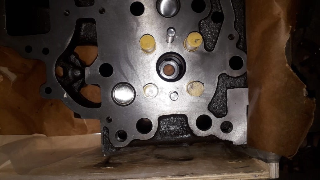 CYLINDER HEAD ASSY /