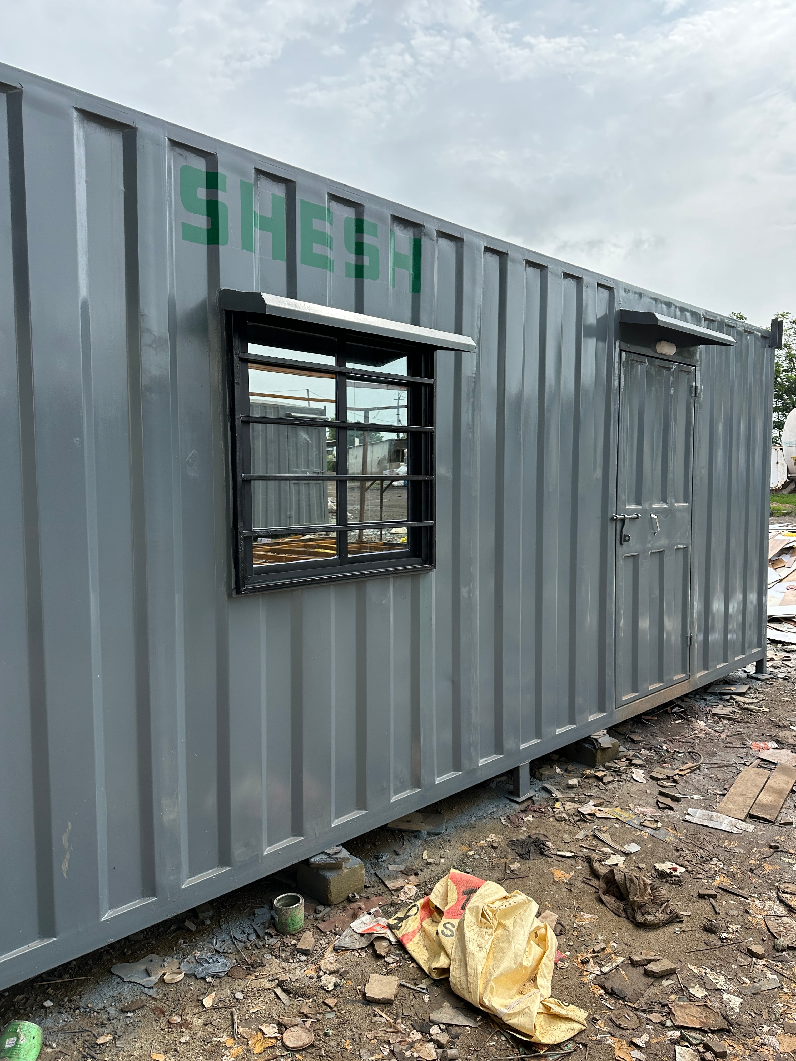 A portable office ca