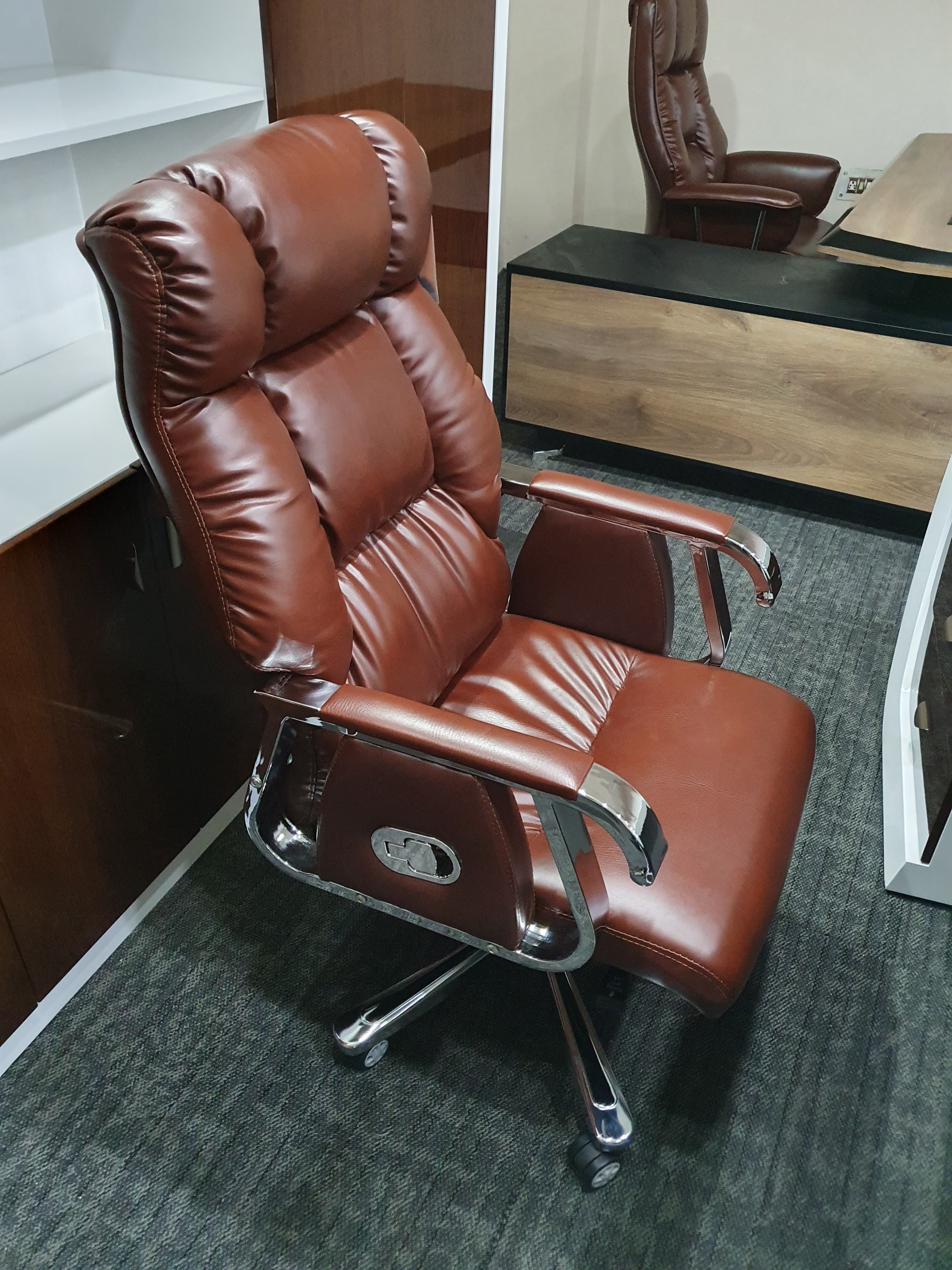 Leather executive ch