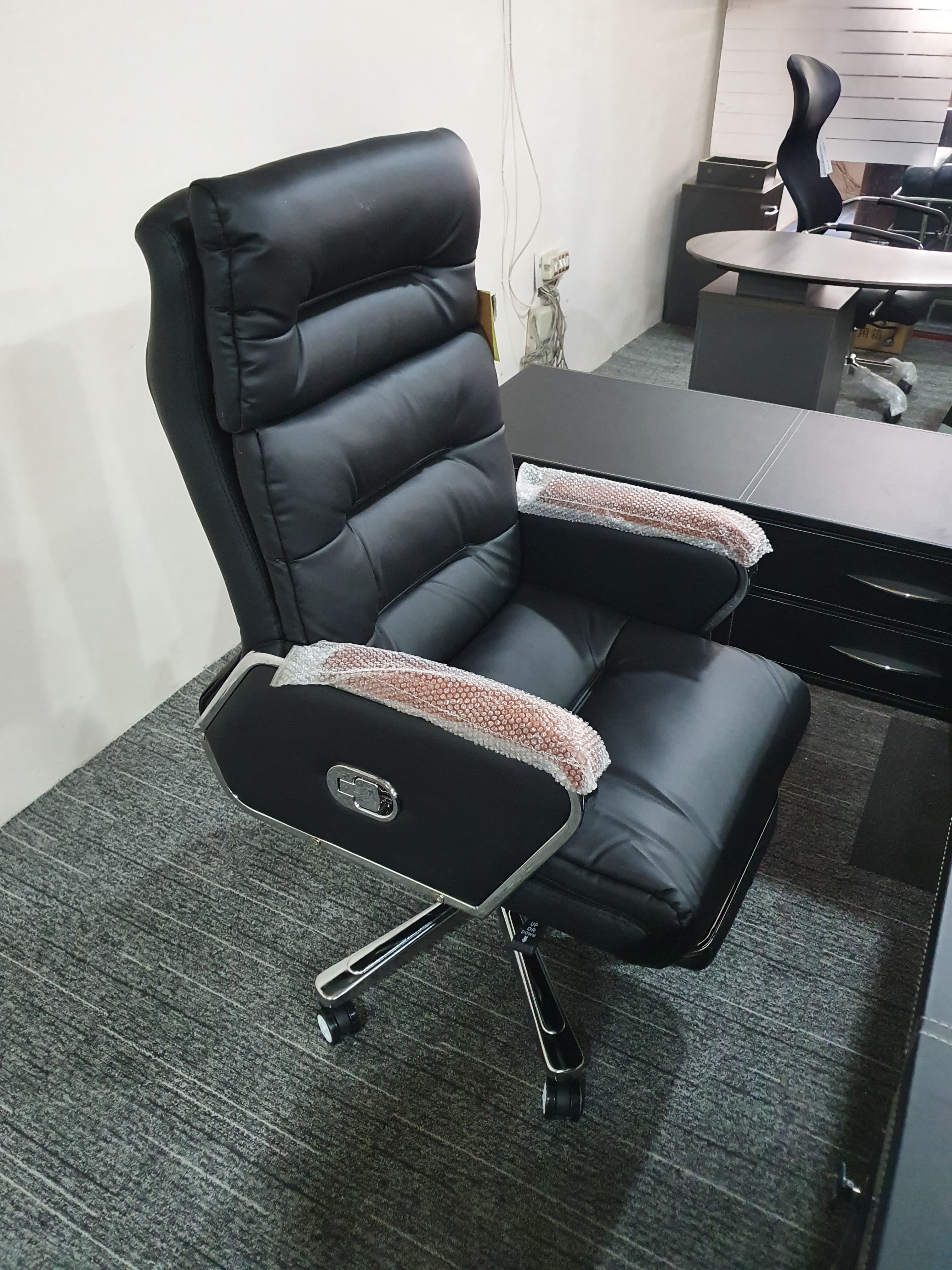 A High Back Executiv