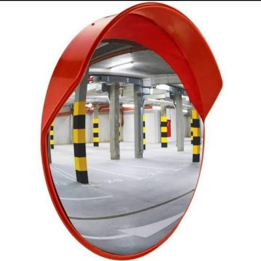 A road convex mirror