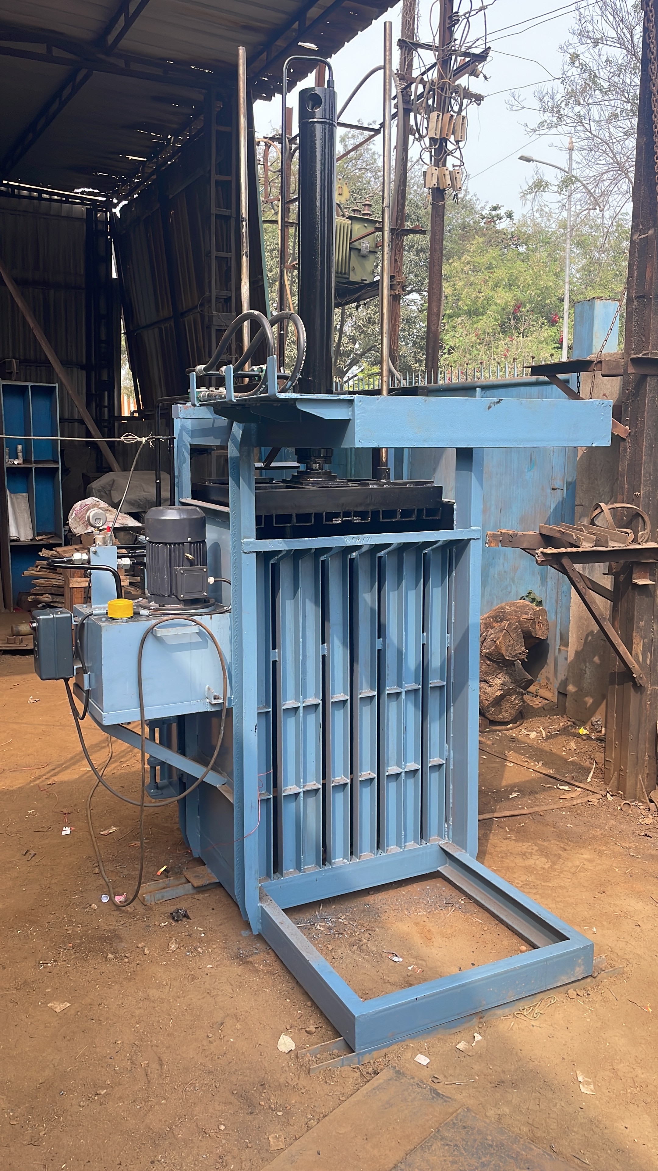 Hydraulic vertical s