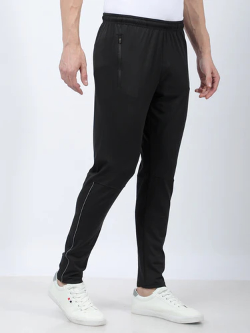 Material: 88% Polyes