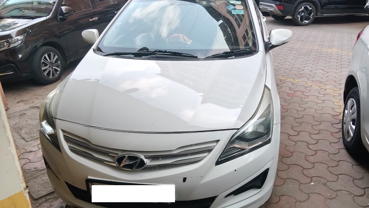 Hyundai Verna 2015 W