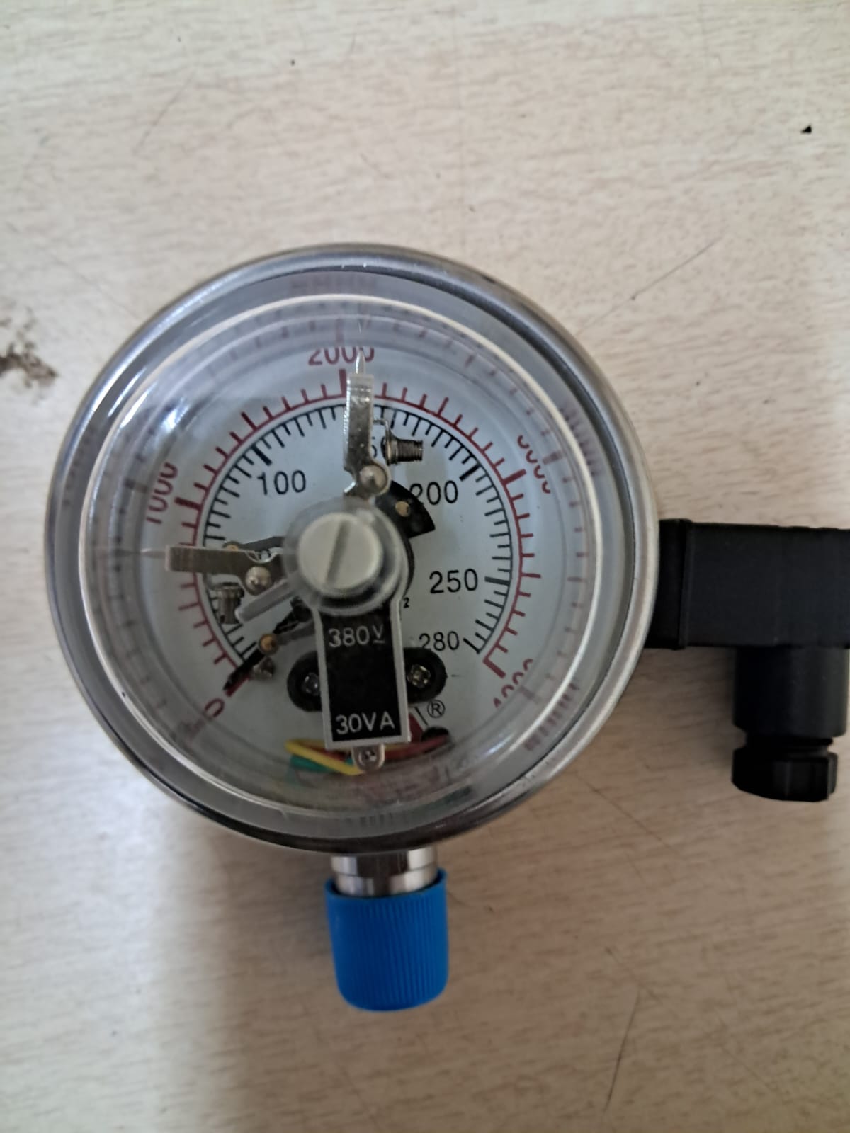 21/2DIAL0- 280 kg 1/4 NPT BOTTOM Complete SS 1 NO 1 NC Electric Contact image 1