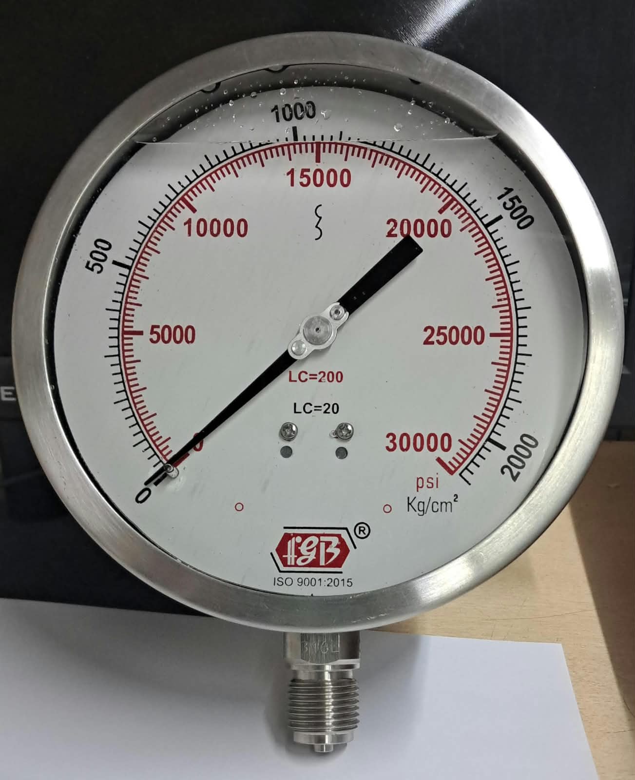 6'' DIAL0-30000 PSI 1/2 BSP BOTTOM COMPLETE SS GLY FILLED image 1