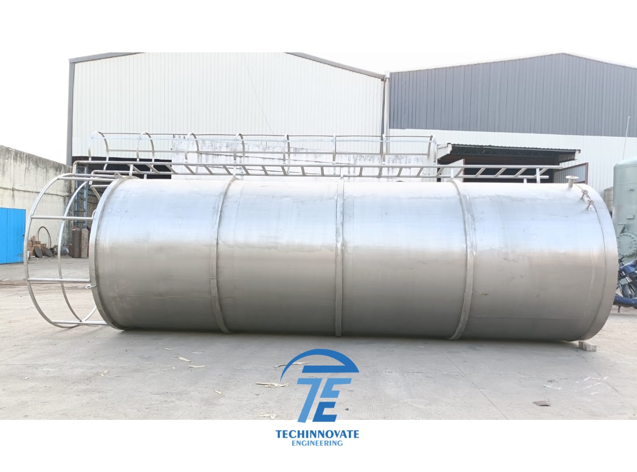 SS Edible Oil Storage Tank Manufacturer image 1