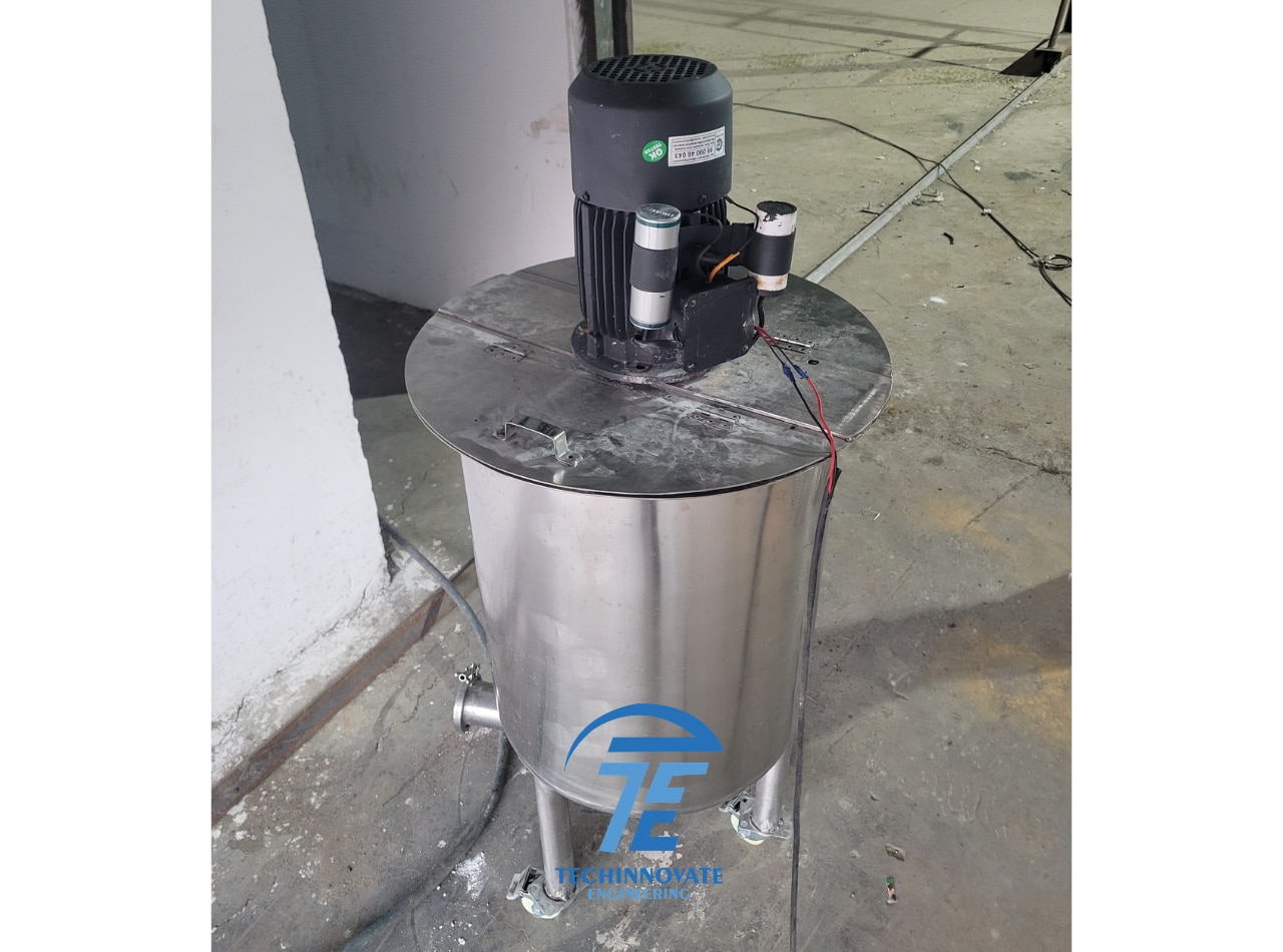 SS Agitator Mixing Tank Manufacturer image 1