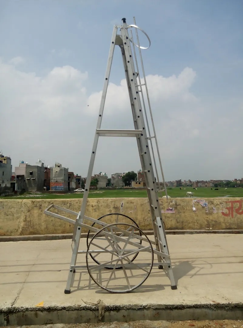 ALUMINIUM Self Supporting & Economy Tower Ladder image 1