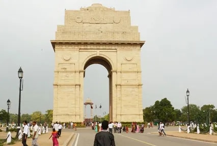 AC CAR SADEN....Delhi & Agra (Short Trip) image 1