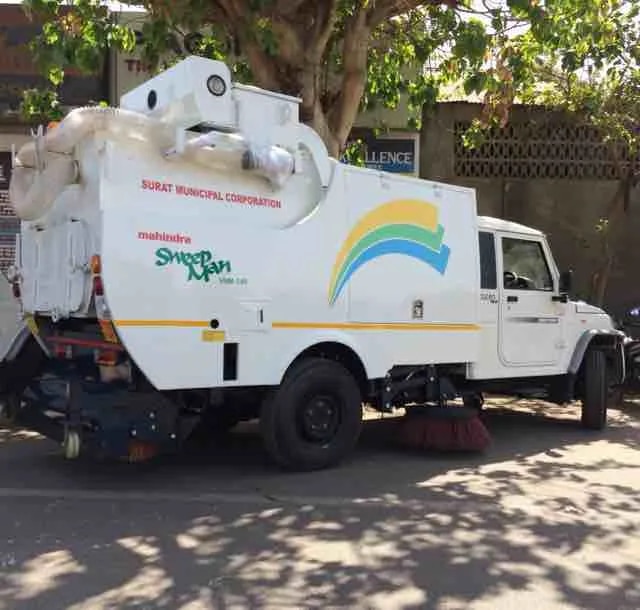 Vacuum Street Sweeping Machine image 1