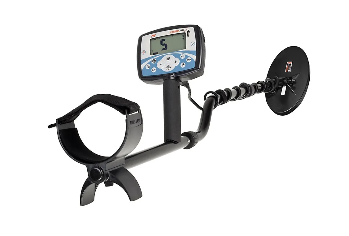X-TERRA 705 Gold Pack Deep Search Gold Detector image 1