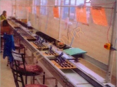 Motorised Free Flow Insertion Conveyor image 1