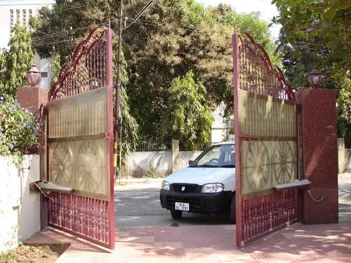 Swing Gate Opener image 1